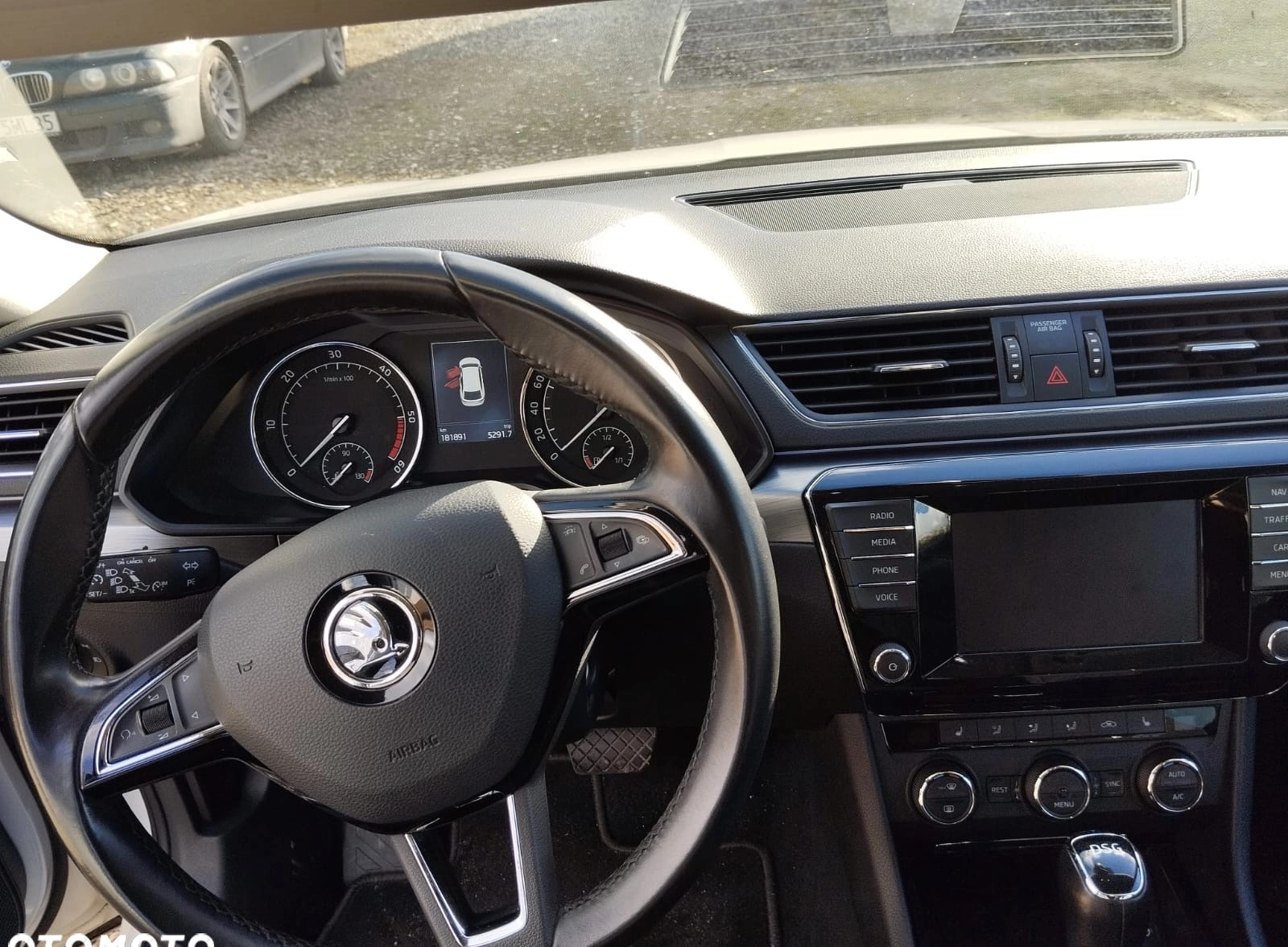 Skoda Superb cena 70900 przebieg: 189900, rok produkcji 2016 z Poznań małe 121